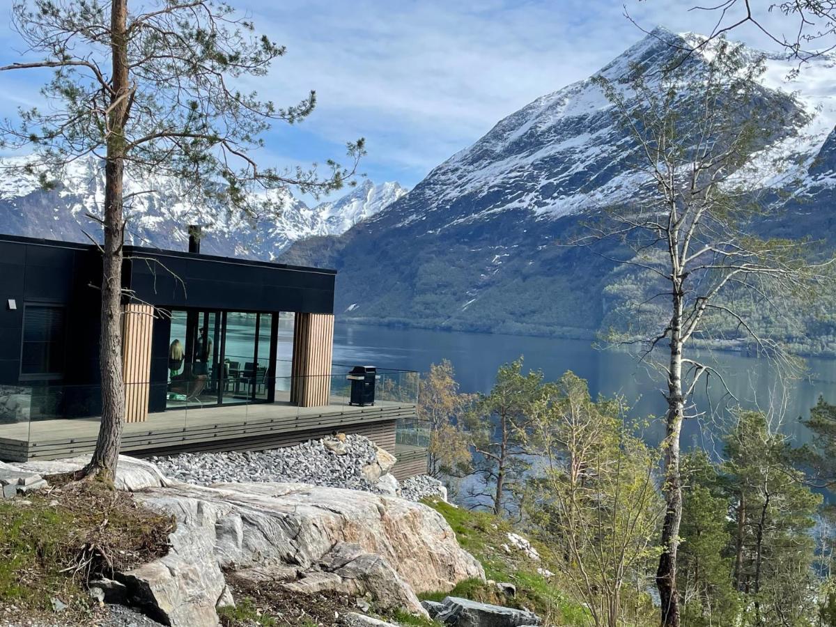Villa Kristina / Andalsnes Torvik Exterior photo