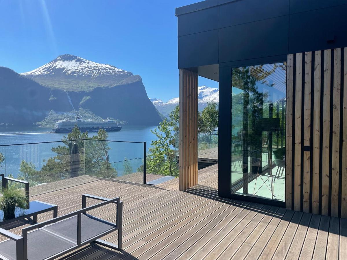 Villa Kristina / Andalsnes Torvik Exterior photo