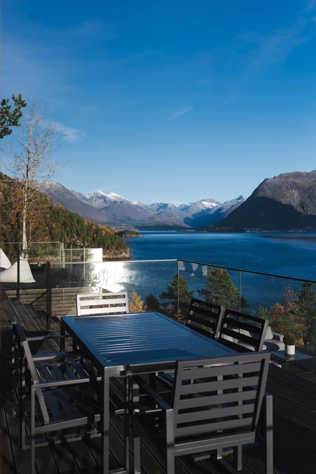 Villa Kristina / Andalsnes Torvik Exterior photo