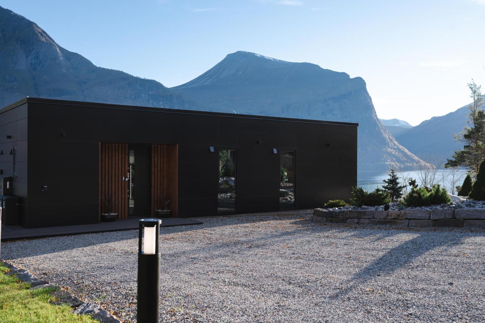Villa Kristina / Andalsnes Torvik Exterior photo